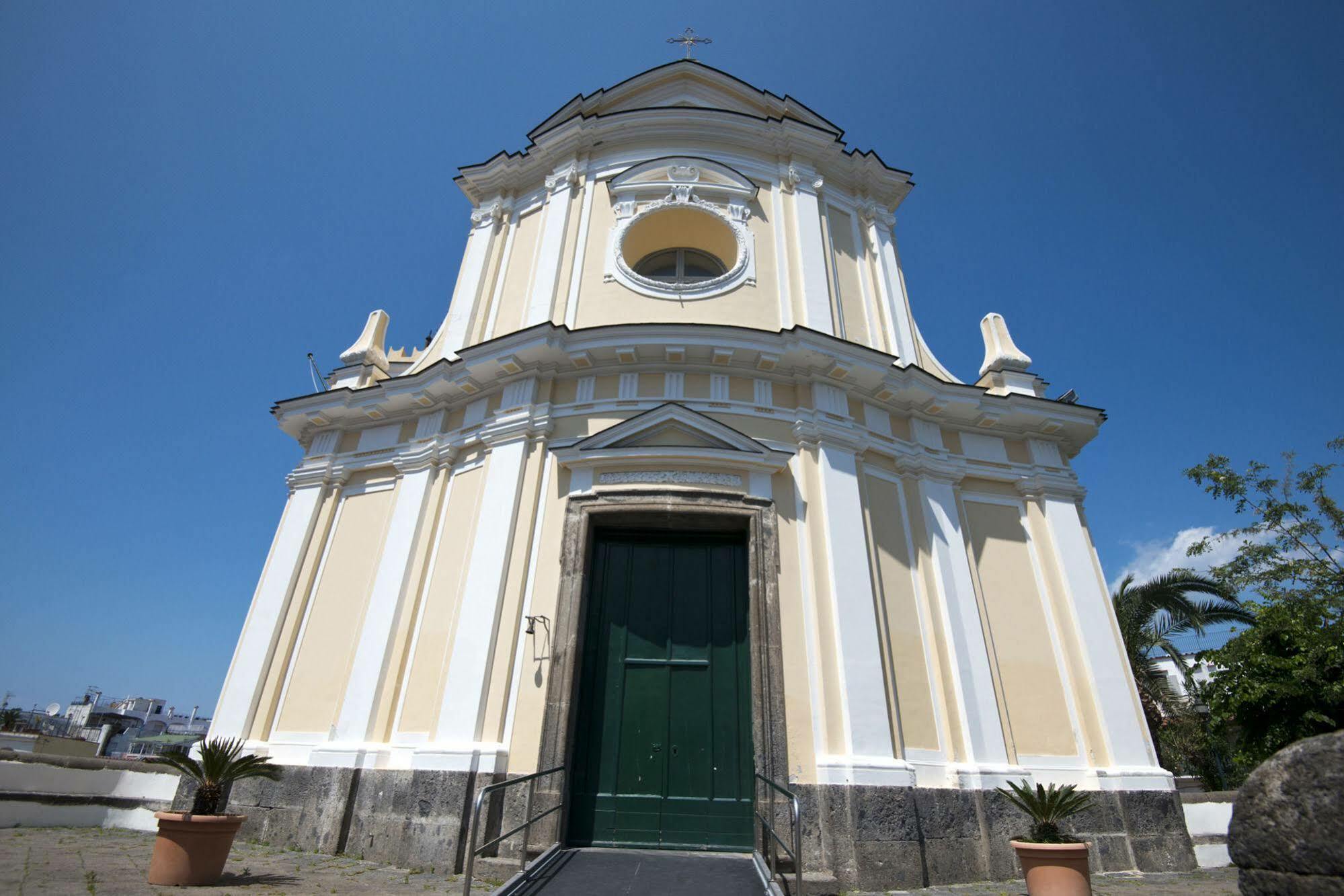 San Pietro 3* Ísquia